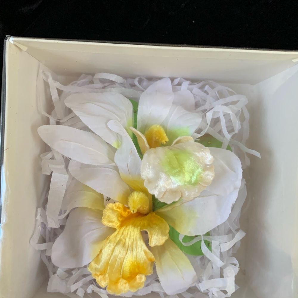 Beautifully detailed silk flower pins